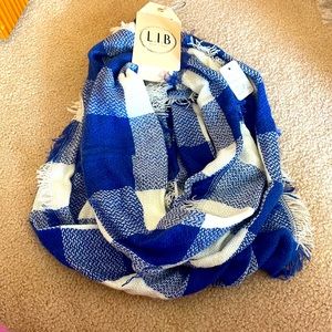 NWT infinity scarf
